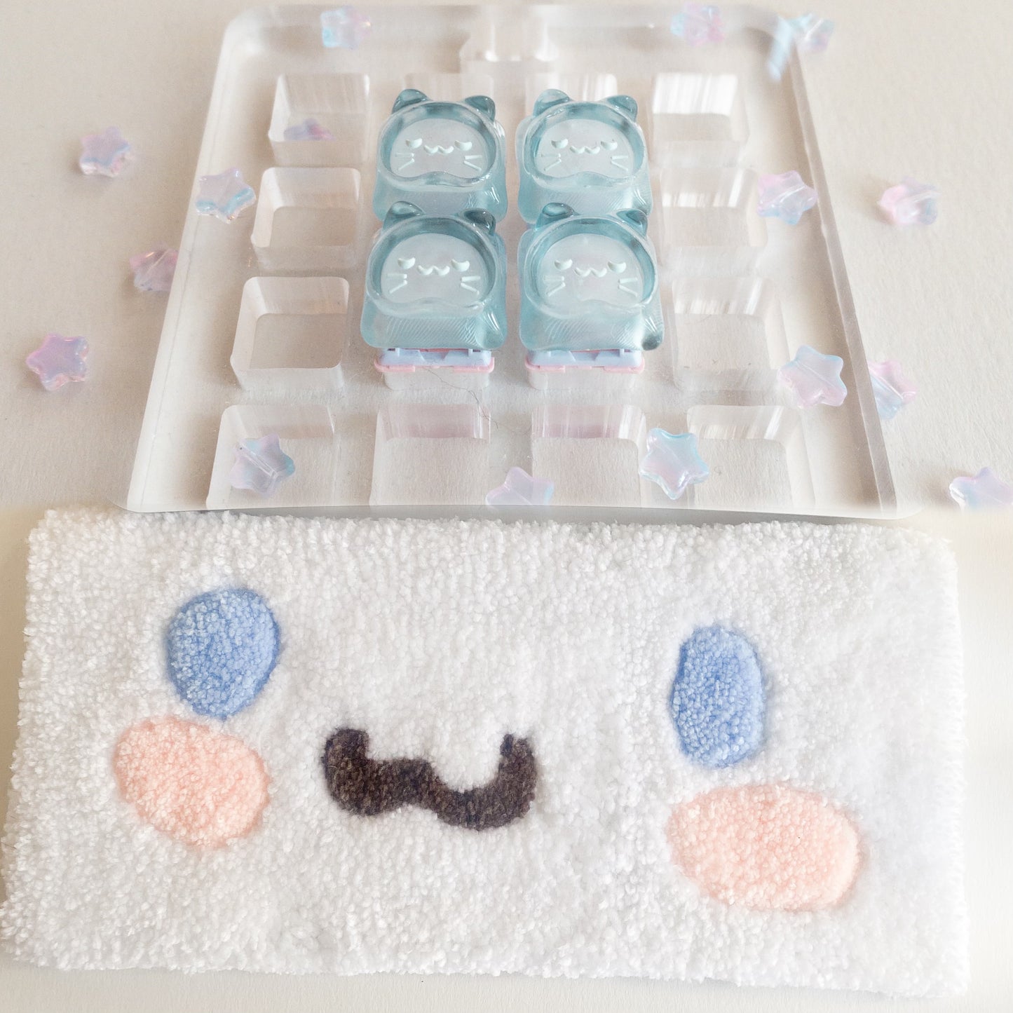 Cinnamoroll wrist rest and Tsuki Ice cube keycap
